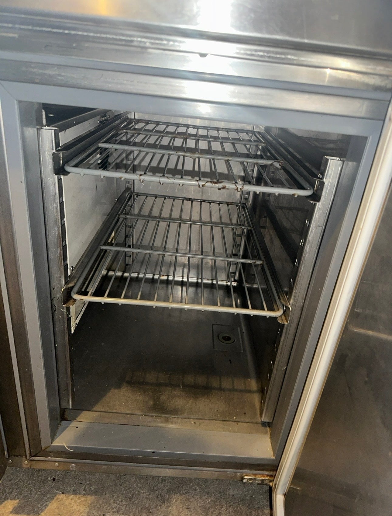 Saladette Réfrigérée INFRICO 3 Portes – Inox – Groupe à Droite – Occasion Pro